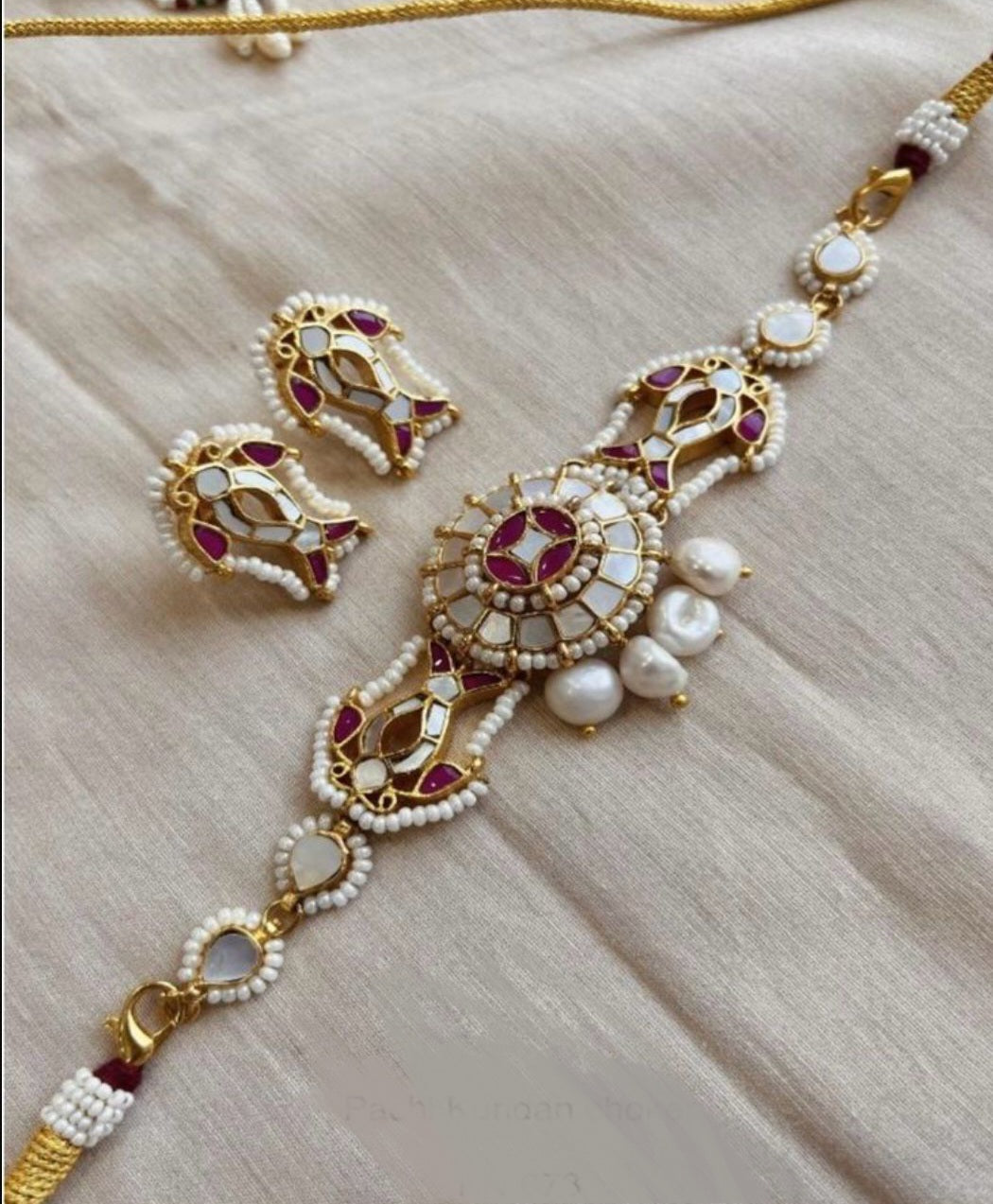 Matsya rani : Choker in classic red and white