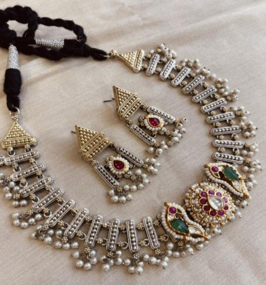 Krisha regal choker set