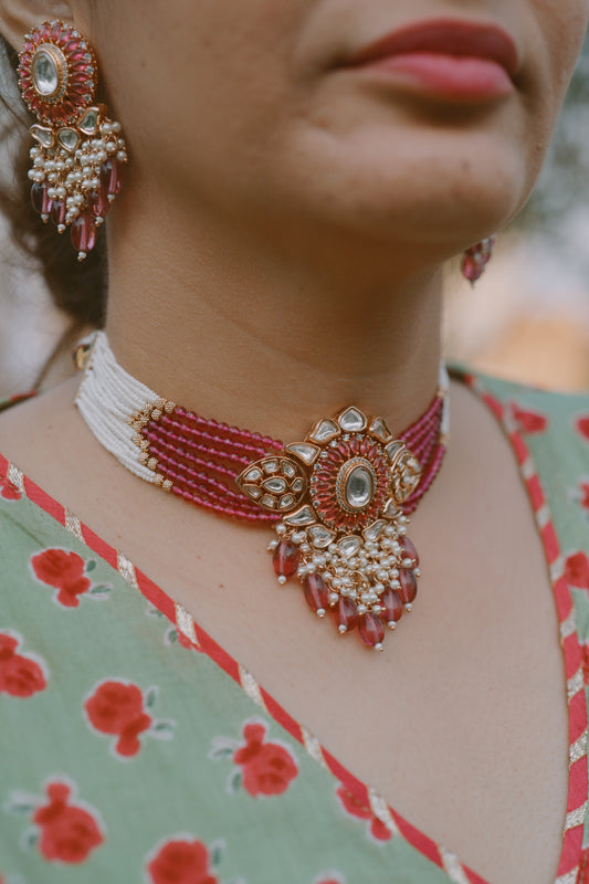 Ghani Futari choker with statement earrings